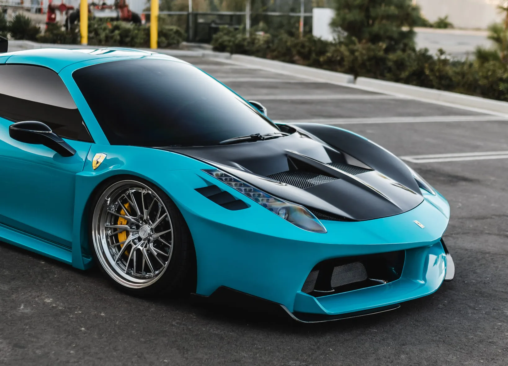 Ferrari | Wrapping Miami Blue | Super Gloss Film